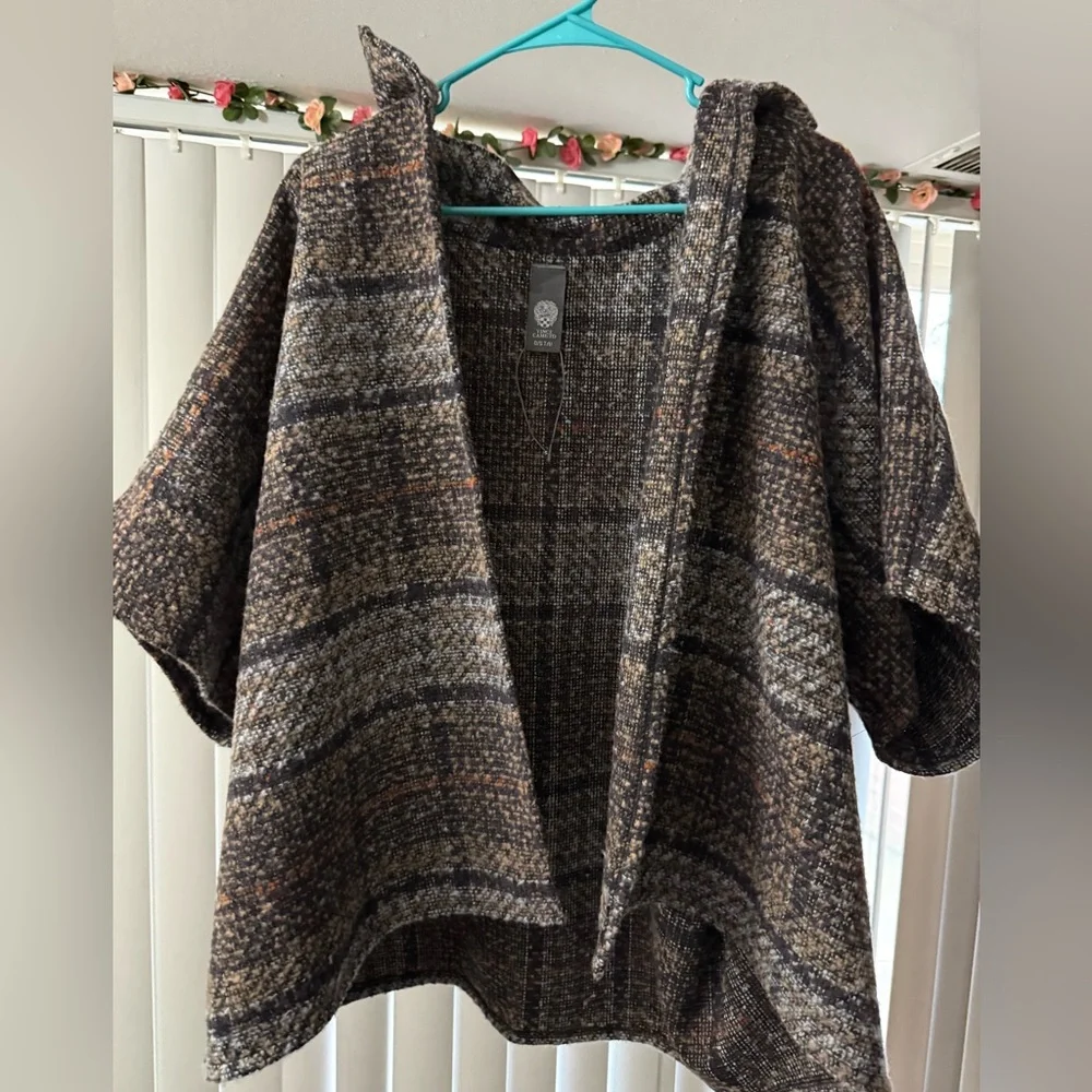 NWOT Vince Camuto Plaid Tweed Open Front Cape Womens One Size Beige Brown - Picture 2 of 7